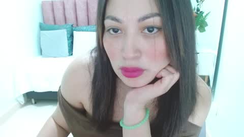 Sophia  online show from 8, 4, 2026