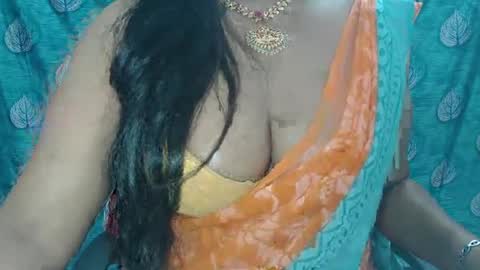Snapshot of sophia_indian chatting on 5, 3, 2025 Sophia Tamil online show from 5, 3, 2025