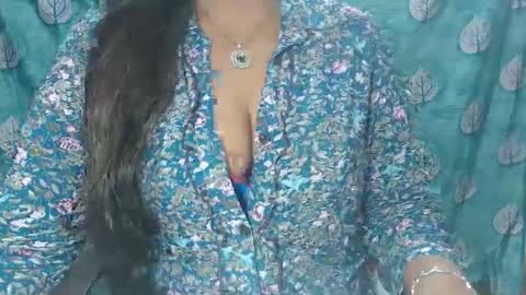 Snapshot of sophia_indian chatting on 7, 3, 2025 Sophia Tamil online show from 7, 3, 2025