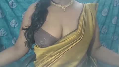 Snapshot of sophia_indian chatting on 31, 10, 2025 Sophia Tamil online show from 31, 10, 2025