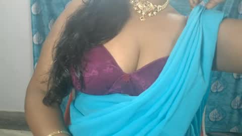 Snapshot of sophia_indian chatting on 19, 6, 2026 Sophia Tamil online show from 19, 6, 2026