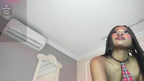 Snapshot of sophiabloss chatting on 4, 10, 2025 Sophie online show from 4, 10, 2025