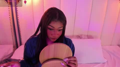 Snapshot of sophiabloss chatting on 19, 12, 2025 Sophie online show from 19, 12, 2025