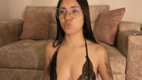 sophiacolemann online show from 16, 4, 2026