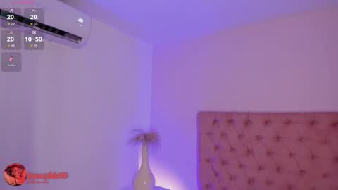 Snapshot of sophiarossee chatting on 2, 11, 2025 Sofi online show from 2, 11, 2025