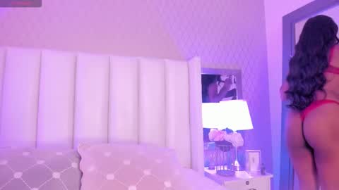 SophiaSmiths online show from 24, 10, 2025