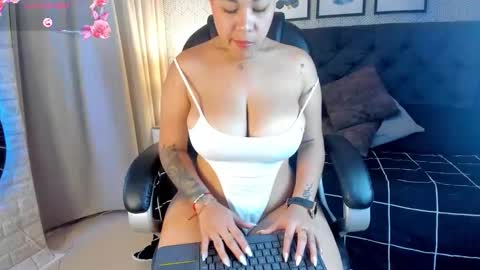Snapshot of sophie__blare chatting on 27, 11, 2025 sophie__blare online show from 27, 11, 2025