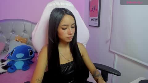 Snapshot of sophie_addams_ chatting on 18, 11, 2025 Sophie online show from 18, 11, 2025
