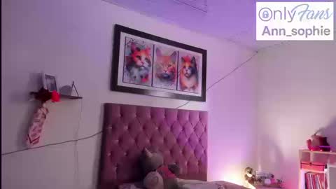 sophie doll online show from 23, 9, 2025
