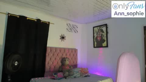 sophie doll online show from 17, 10, 2025