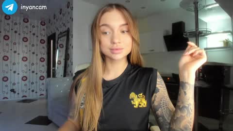 Snapshot of sophie_in chatting on 18, 12, 2024 Sonya online show from 18, 12, 2024