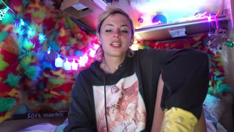 Snapshot of sophie_lovely chatting on 2, 2, 2025 derpy derpington online show from 2, 2, 2025