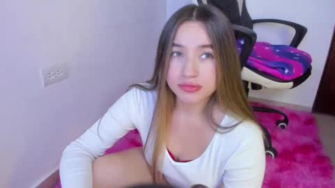 Snapshot of sophie_spencer1 chatting on 19, 12, 2025 sophie_spencer1 online show from 19, 12, 2025