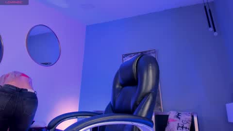 Sophie online show from 21, 12, 2025