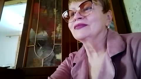 SophieBurnsX online show from 28, 5, 2026