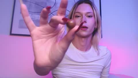 sophiediamond_x online show from 18, 10, 2025
