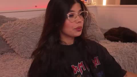 Sophiee  online show from 8, 1, 2026