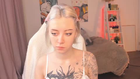 Sophie  online show from 3, 2, 2025