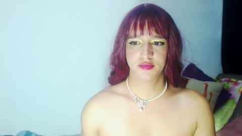 Snapshot of sophiehillsxo chatting on 2, 2, 2025 sophiehillsxo online show from 2, 2, 2025