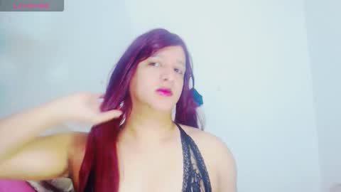 Snapshot of sophiehillsxo chatting on 21, 11, 2025 sophiehillsxo online show from 21, 11, 2025