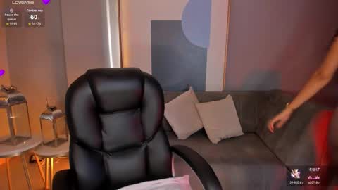 Sophie Houston online show from 24, 9, 2025