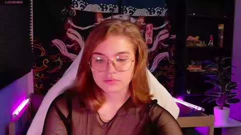 Snapshot of sophiemure chatting on 7, 7, 2026 Sophie online show from 7, 7, 2026