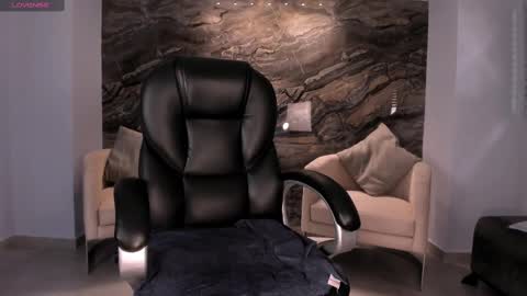 Sophie  Palmer online show from 19, 2, 2025