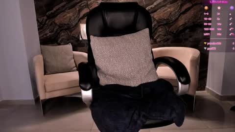 Sophie  Palmer online show from 20, 2, 2025