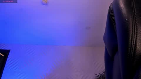 Sophie  Palmer online show from 7, 1, 2026