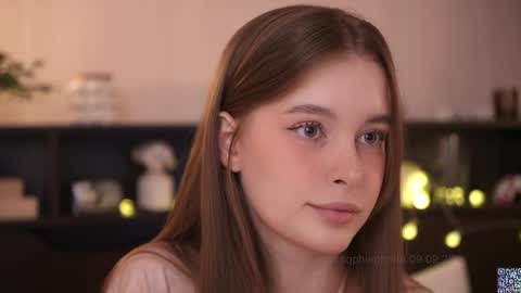 Snapshot of sophiephoria chatting on 9, 9, 2025 Sophie Next stream 3 online show from 9, 9, 2025