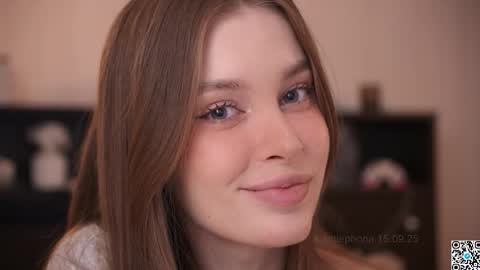 Snapshot of sophiephoria chatting on 15, 9, 2025 Sophie Next stream 3 online show from 15, 9, 2025