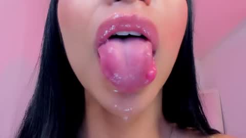 Snapshot of sophierooy chatting on 12, 7, 2026 sophierooy online show from 12, 7, 2026