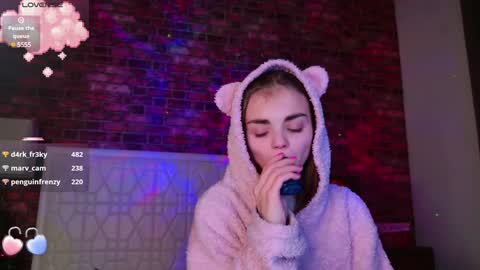 Sophie and my bestie Mandy    online show from 7, 12, 2024