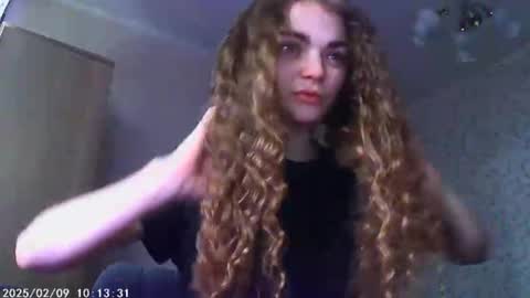 Sophie and my bestie Mandy    online show from 8, 2, 2025