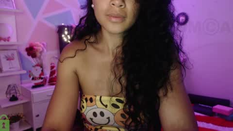 Snapshot of sophiia_dreams chatting on 2, 12, 2024 Sophia this is not my real name online show from 2, 12, 2024