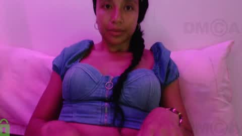 Snapshot of sophiia_dreams chatting on 4, 1, 2025 Sophia this is not my real name online show from 4, 1, 2025