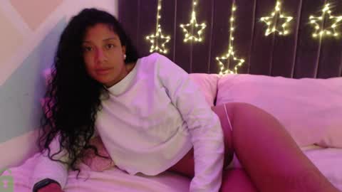 Snapshot of sophiia_dreams chatting on 13, 1, 2025 Sophia this is not my real name online show from 13, 1, 2025