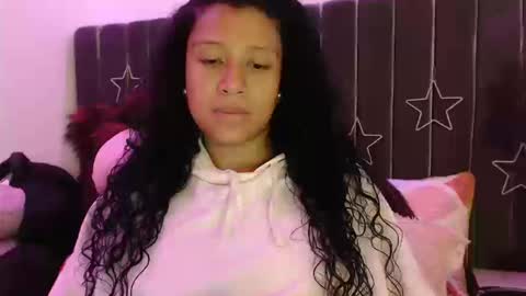 Snapshot of sophiia_dreams chatting on 13, 9, 2025 Sophia this is not my real name online show from 13, 9, 2025