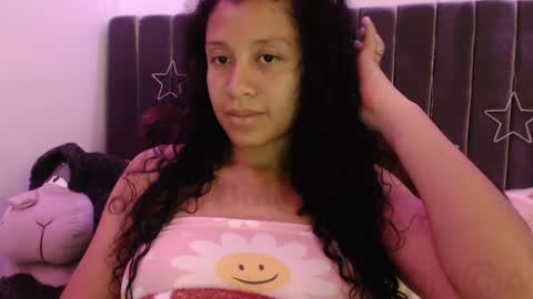 Snapshot of sophiia_dreams chatting on 14, 9, 2025 Sophia this is not my real name online show from 14, 9, 2025