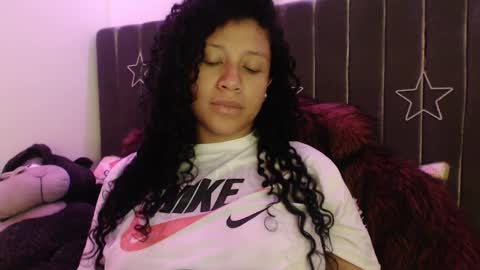 Snapshot of sophiia_dreams chatting on 15, 10, 2025 Sophia this is not my real name online show from 15, 10, 2025