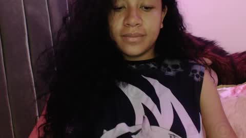 Snapshot of sophiia_dreams chatting on 25, 11, 2025 Sophia this is not my real name online show from 25, 11, 2025