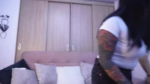 Sophiie online show from 4, 2, 2026