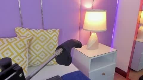 Sophy online show from 10, 4, 2026