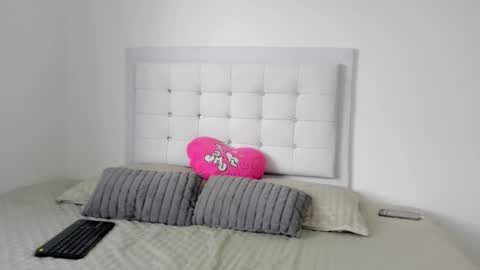 Snapshot of sopphiefox chatting on 21, 10, 2025 Sofia online show from 21, 10, 2025