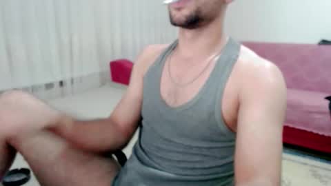 Snapshot of sorrymybadd chatting on 28, 9, 2025 luis online show from 28, 9, 2025