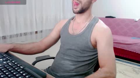 Snapshot of sorrymybadd chatting on 14, 10, 2025 luis online show from 14, 10, 2025