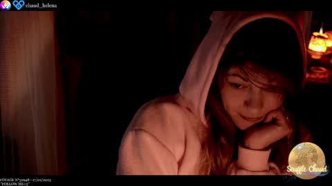 Snapshot of souffle_chaud chatting on 17, 1, 2025 . . online show from 17, 1, 2025