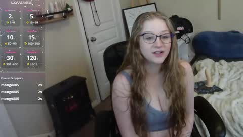 Snapshot of southerbunny chatting on 13, 12, 2024 Bunnydathug online show from 13, 12, 2024