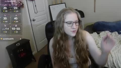 Snapshot of southerbunny chatting on 16, 12, 2024 Bunnydathug online show from 16, 12, 2024