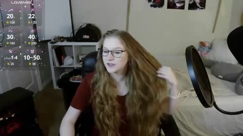 Snapshot of southerbunny chatting on 19, 2, 2025 Bunnydathug online show from 19, 2, 2025